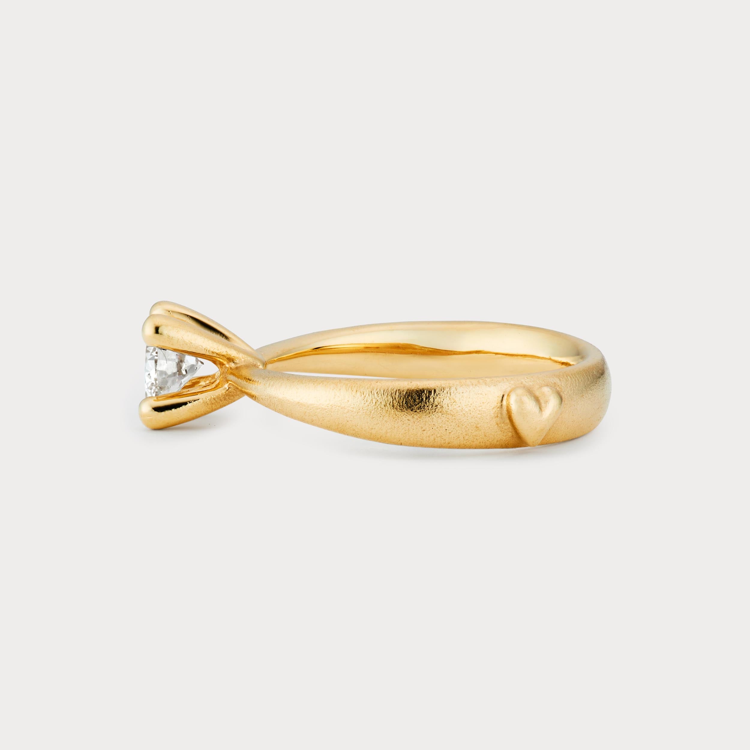 Ring - &
