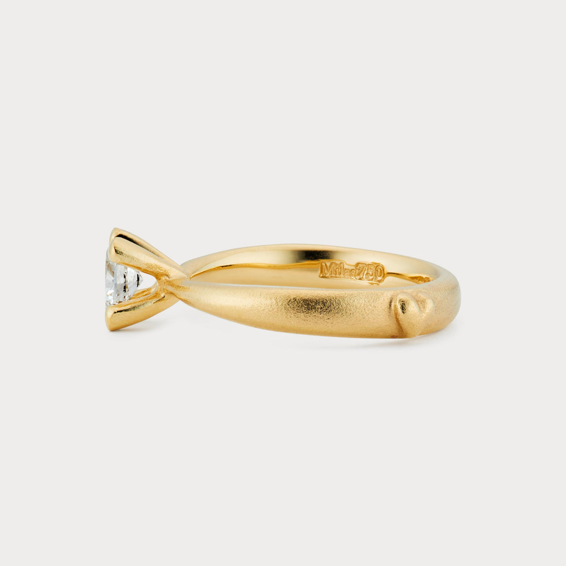 Ring - &