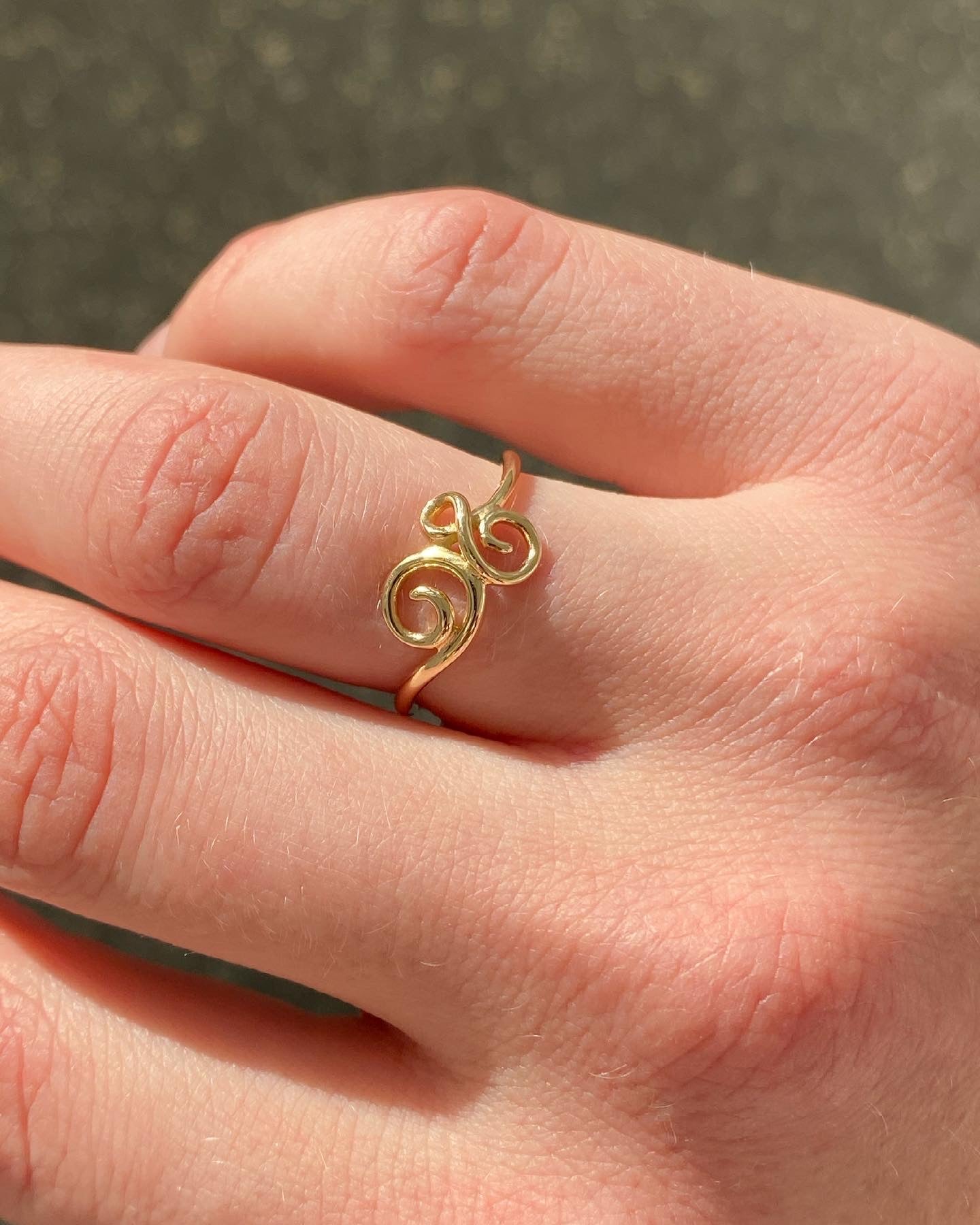 Ring - Spring 18 kt guld