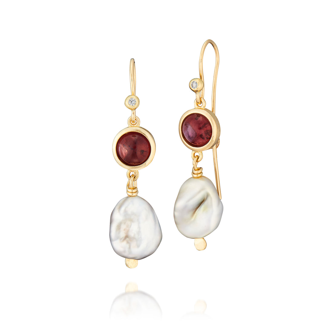 Skiftebøjler - granat og keshi kultur perler