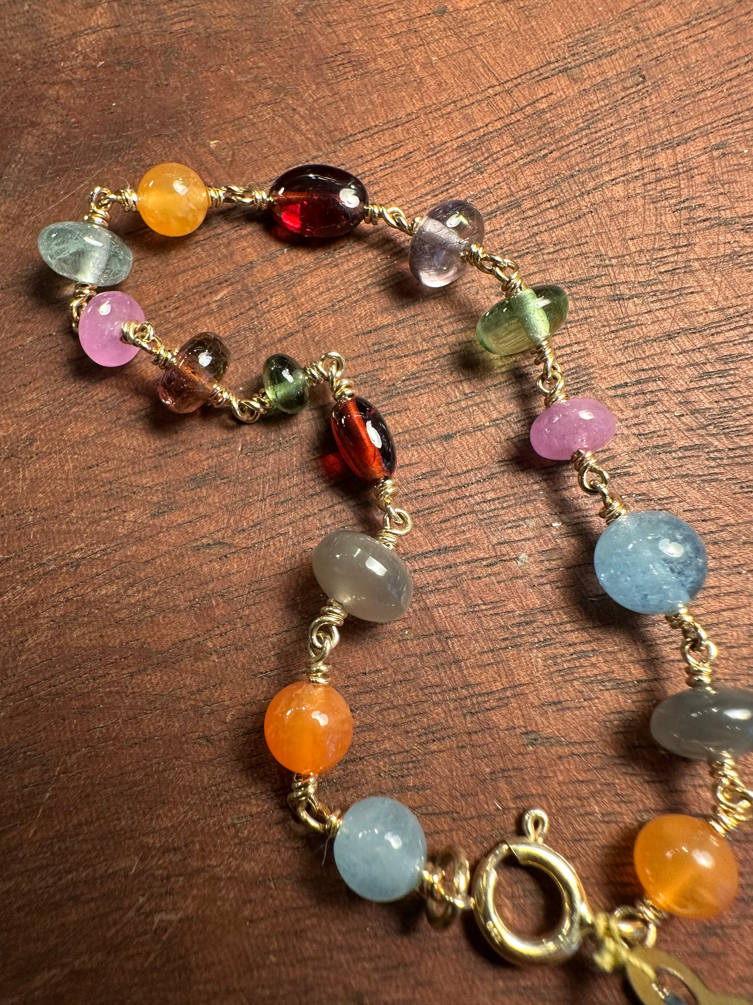 Bolche armbånd - 18kt, blandede ædelsten